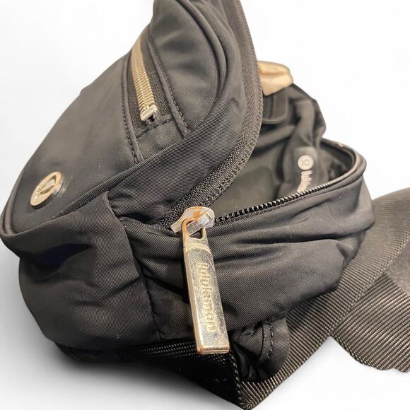 Lululemon Wunderlust Belt Bag Black Fanny Pack - Picture 7 of 7